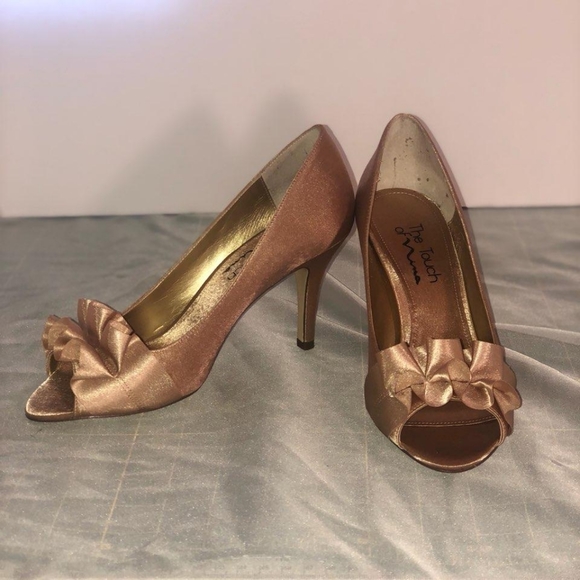 Shoes - Picture 3 of 4